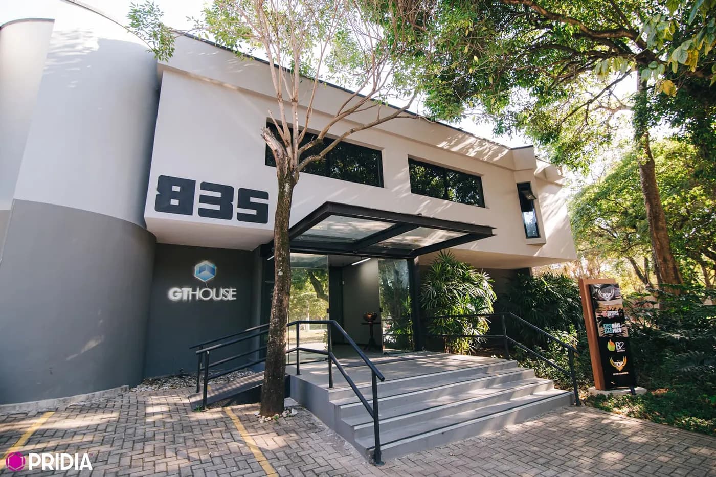 Fachada da GT House